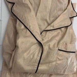 Brand new Victoria  SECRET PJ SET in XL